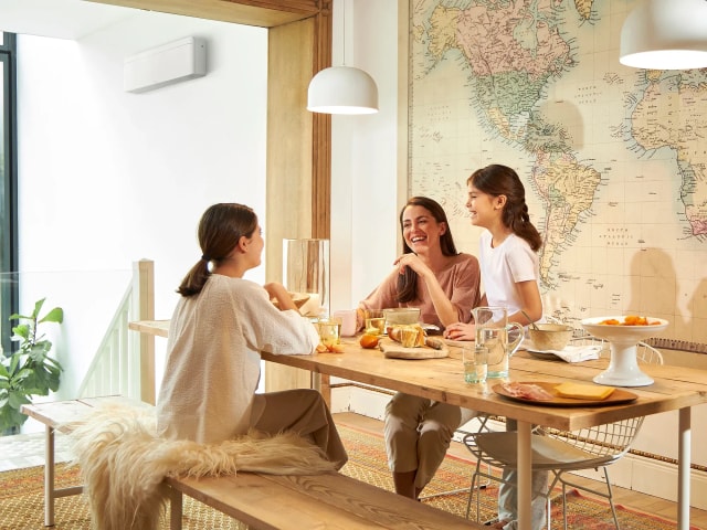 Daikin Stylish wandairco in een eetkamer
